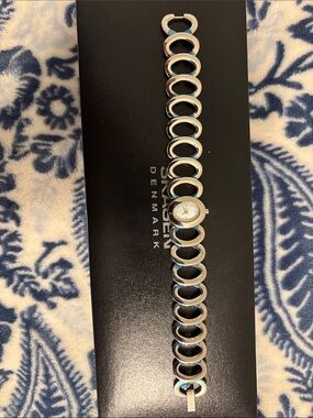 Skagen Denmark brand new watch and matching bracelet